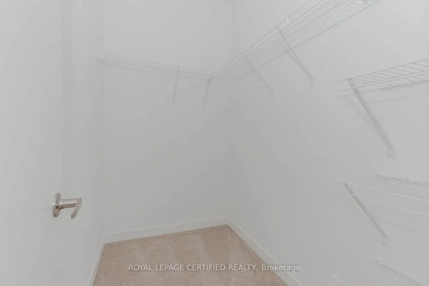 Photo 15 of Unit 906, 550 North Service Road, Grimsby, Grimsby Beach — HOMEH