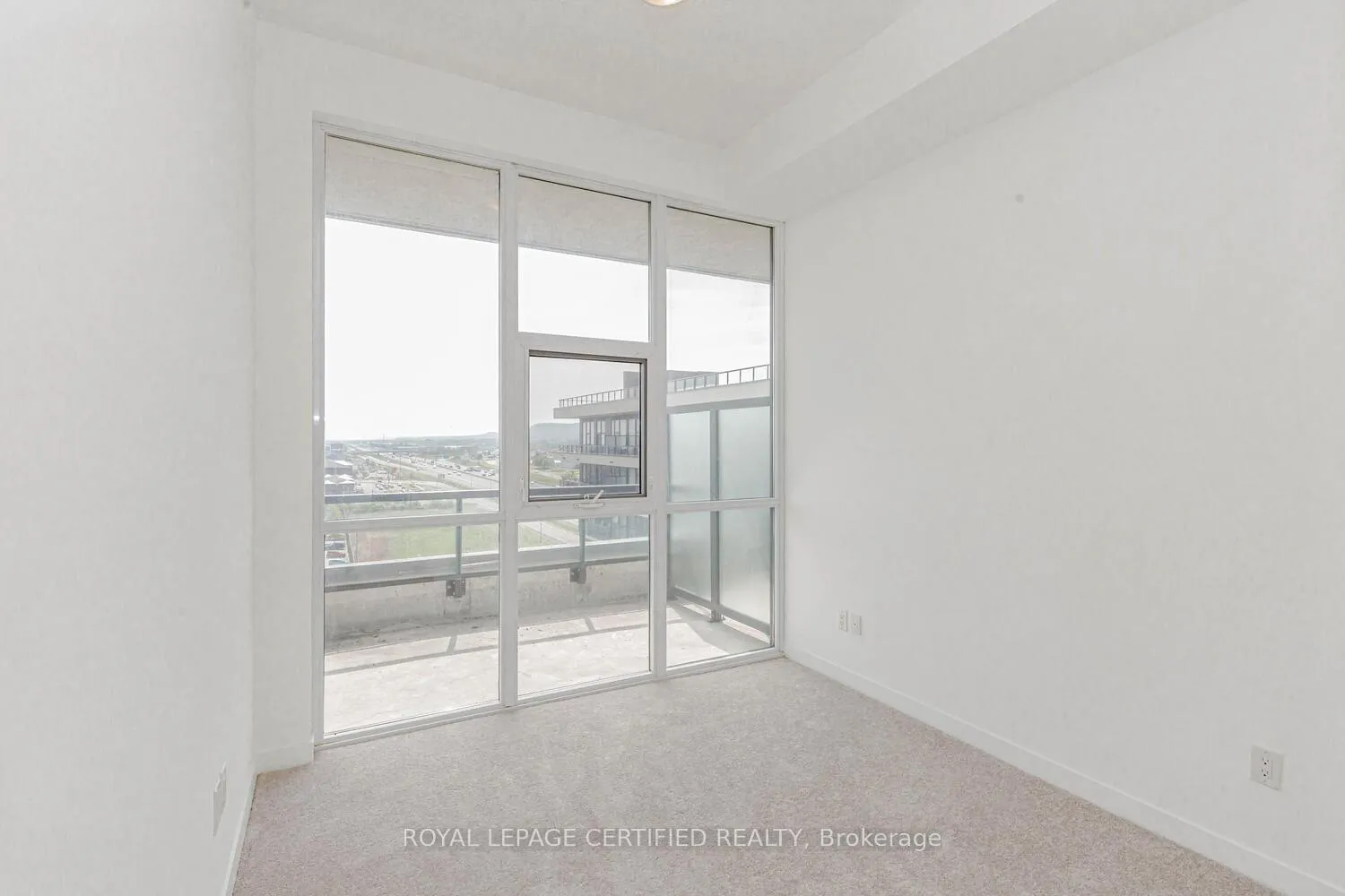 Photo 18 of Unit 906, 550 North Service Road, Grimsby, Grimsby Beach — HOMEH
