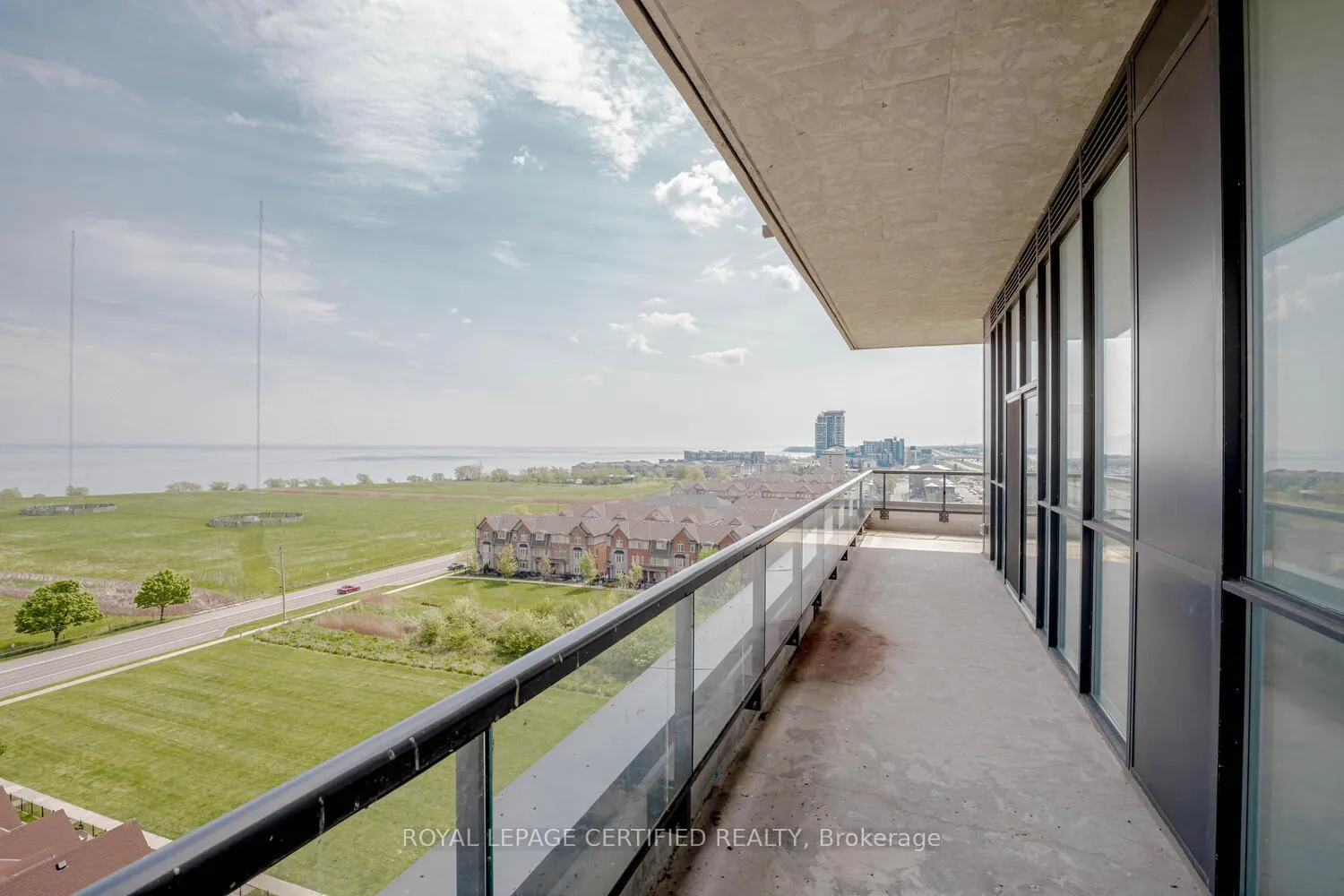 Photo 23 of Unit 906, 550 North Service Road, Grimsby, Grimsby Beach — HOMEH