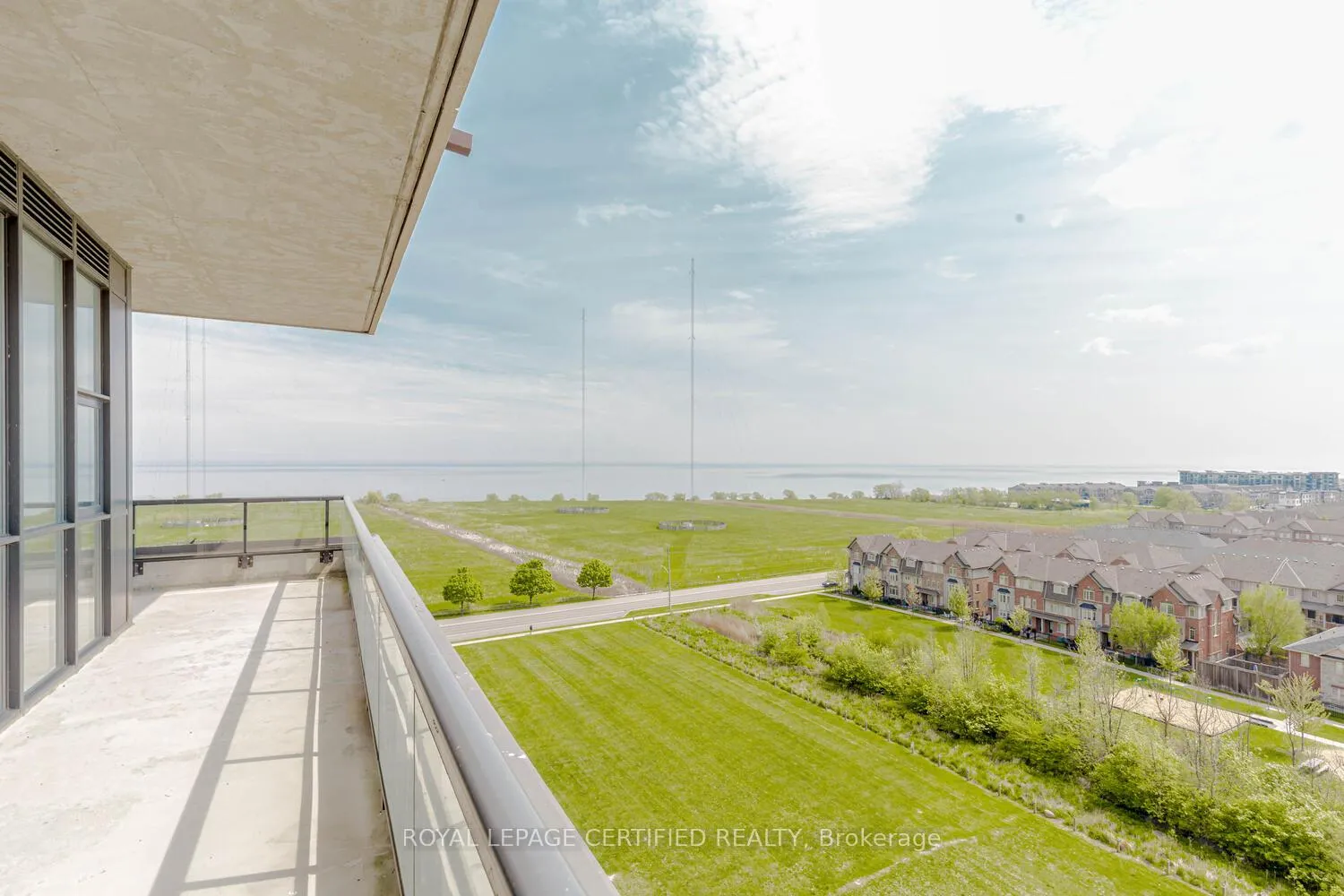 Photo 25 of Unit 906, 550 North Service Road, Grimsby, Grimsby Beach — HOMEH