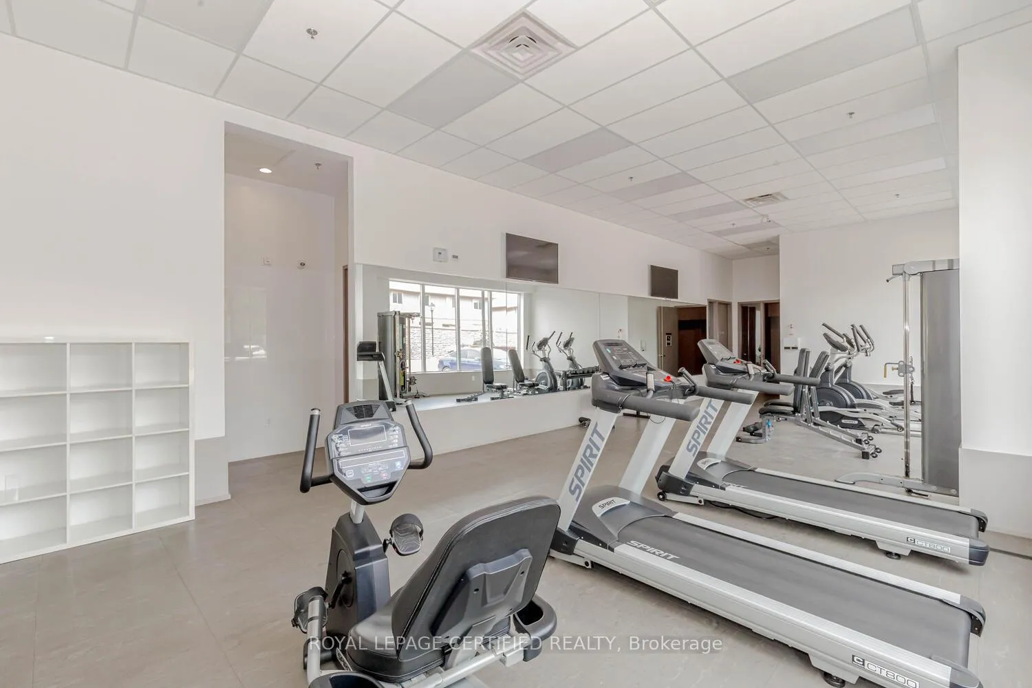 Photo 40 of Unit 906, 550 North Service Road, Grimsby, Grimsby Beach — HOMEH