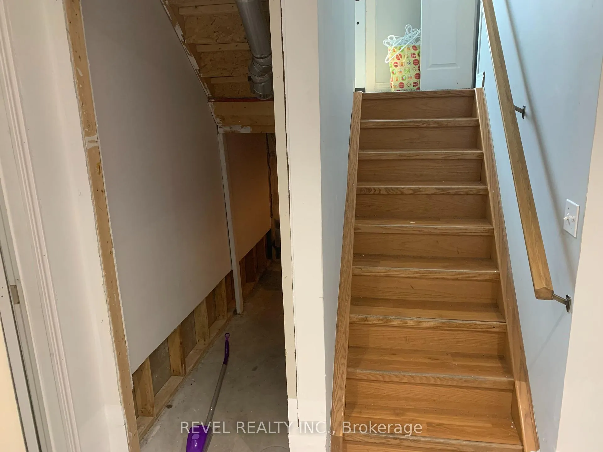 Photo 27 of 1284 Park Avenue, Timmins, MTJ - Main Area — HOMEH