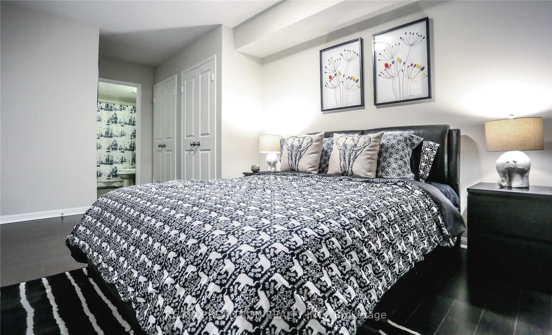 Photo 6 of Unit 1501, 11 St. Joseph Street, Toronto, Bay Street Corridor — HOMEH