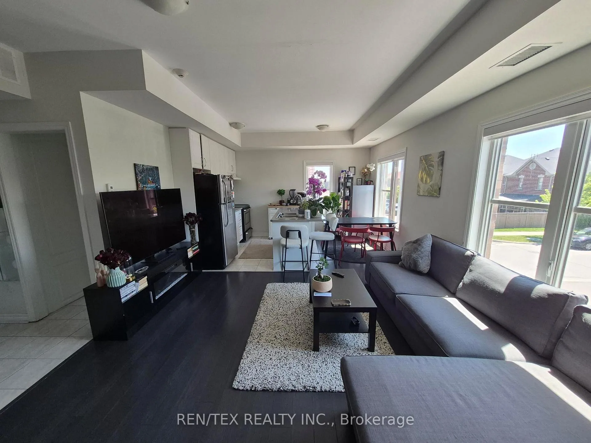 Photo 7 of Unit 217, 3905 Major Mackenzie Drive, Vaughan, Vellore Village — HOMEH