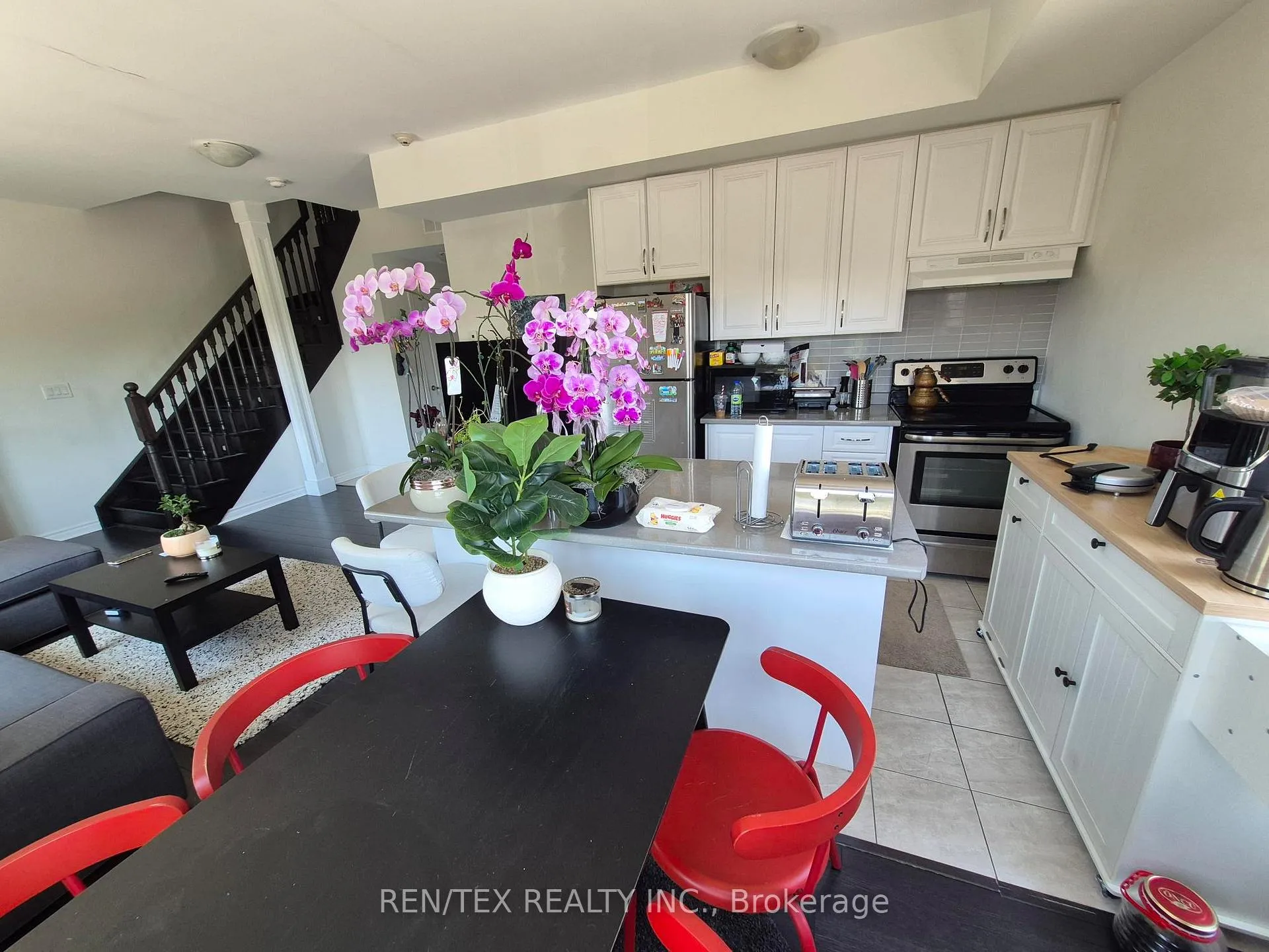 Photo 11 of Unit 217, 3905 Major Mackenzie Drive, Vaughan, Vellore Village — HOMEH
