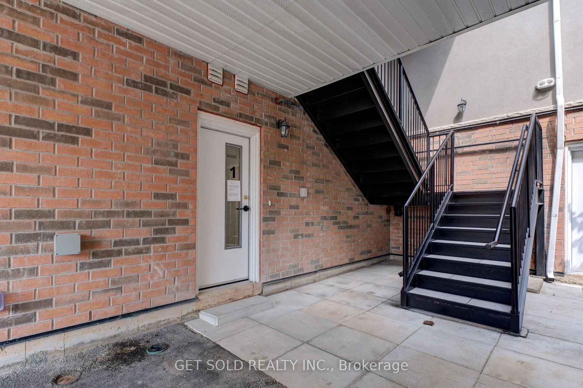 Photo 2 of Unit 1, 6701 Thorold Stone Road, Niagara Falls, Stamford — HOMEH