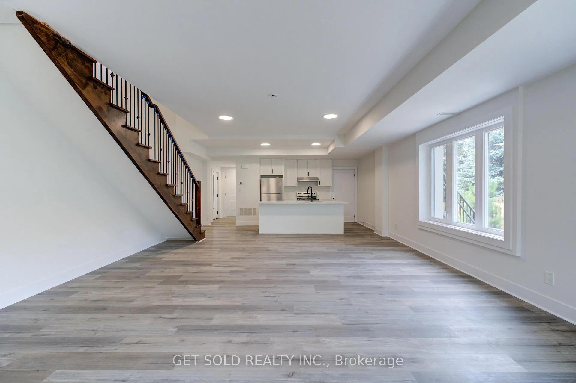 Photo 3 of Unit 1, 6701 Thorold Stone Road, Niagara Falls, Stamford — HOMEH