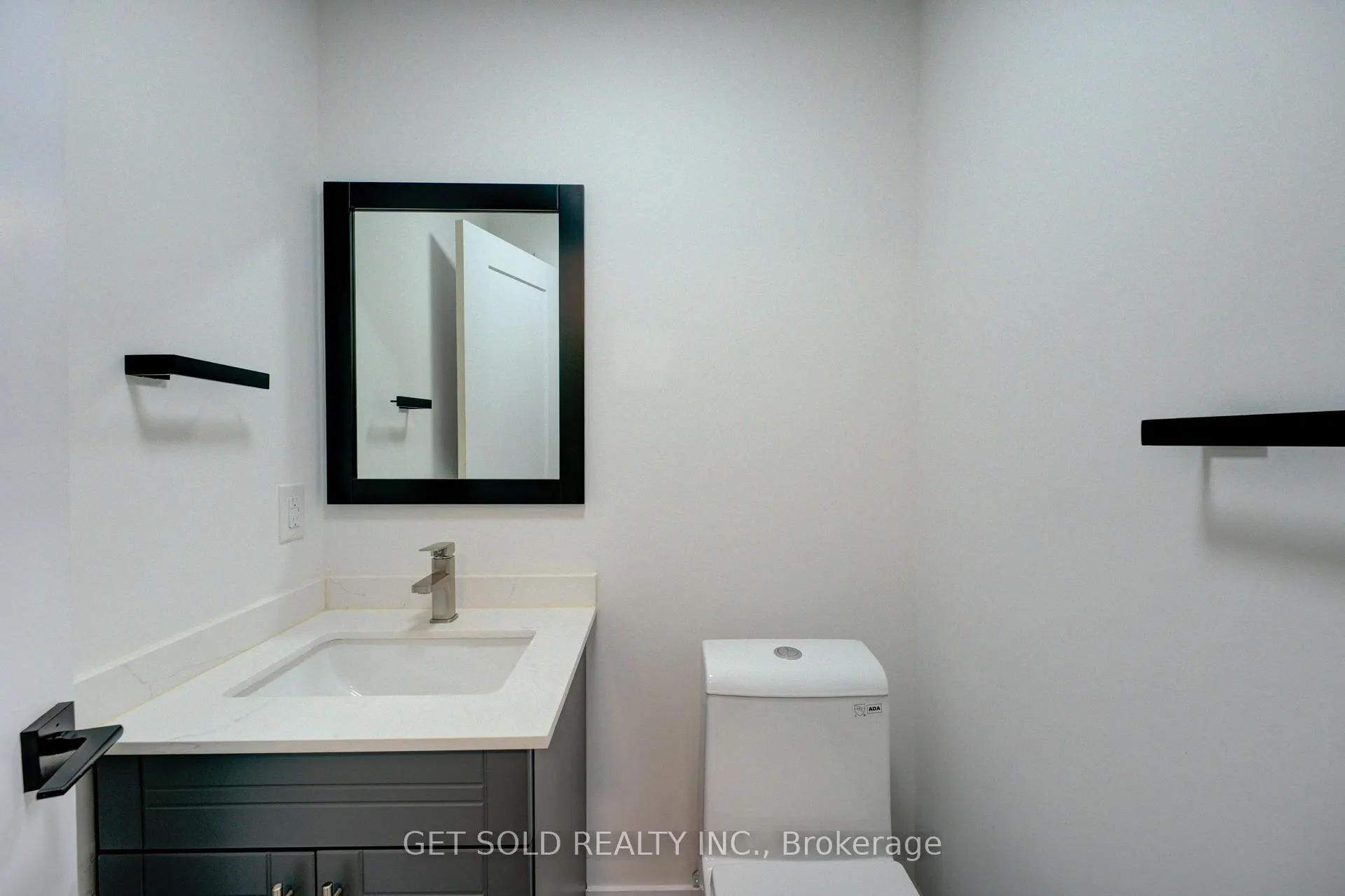 Photo 6 of Unit 1, 6701 Thorold Stone Road, Niagara Falls, Stamford — HOMEH
