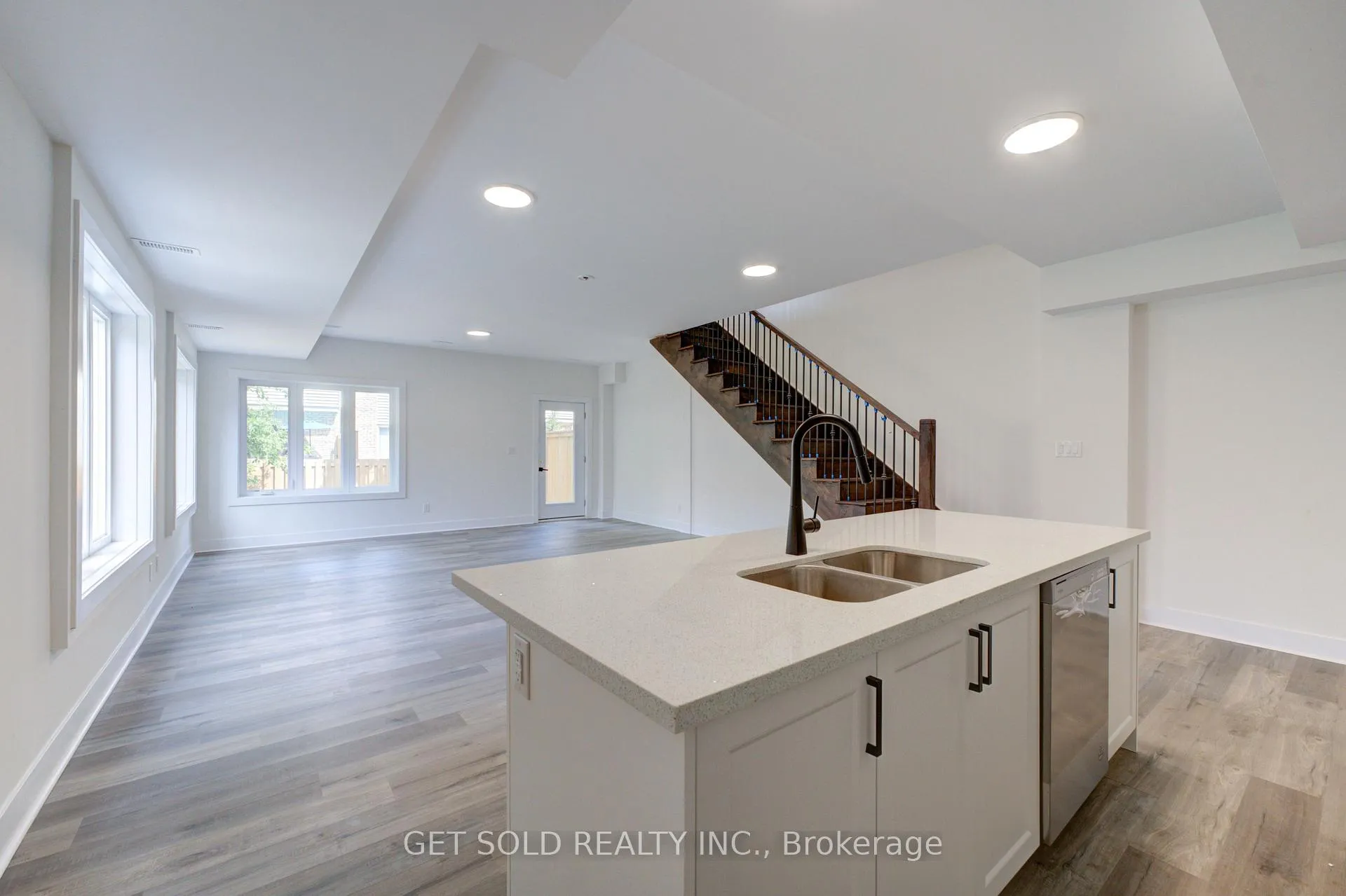Photo 8 of Unit 1, 6701 Thorold Stone Road, Niagara Falls, Stamford — HOMEH