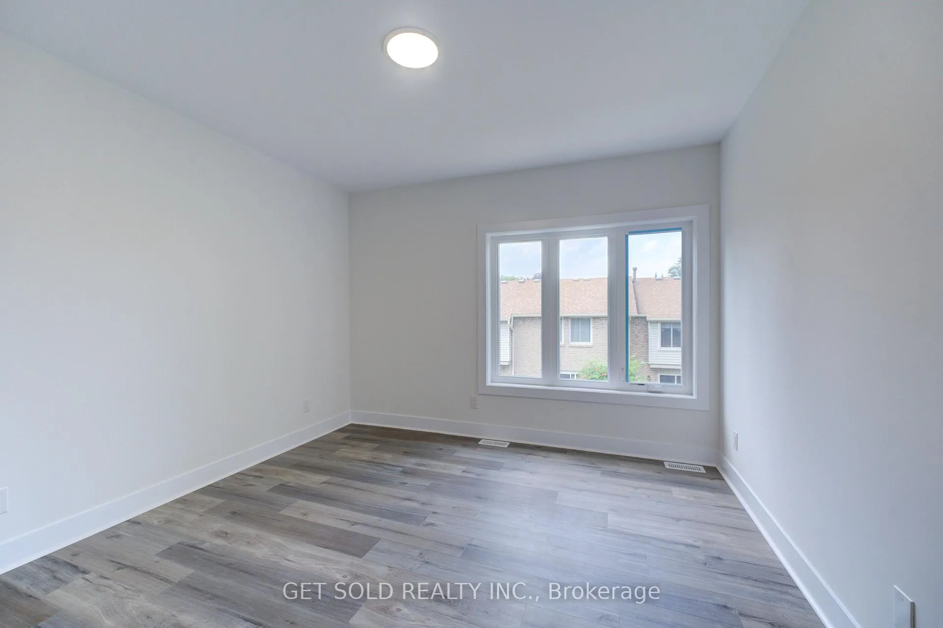 Photo 10 of Unit 1, 6701 Thorold Stone Road, Niagara Falls, Stamford — HOMEH