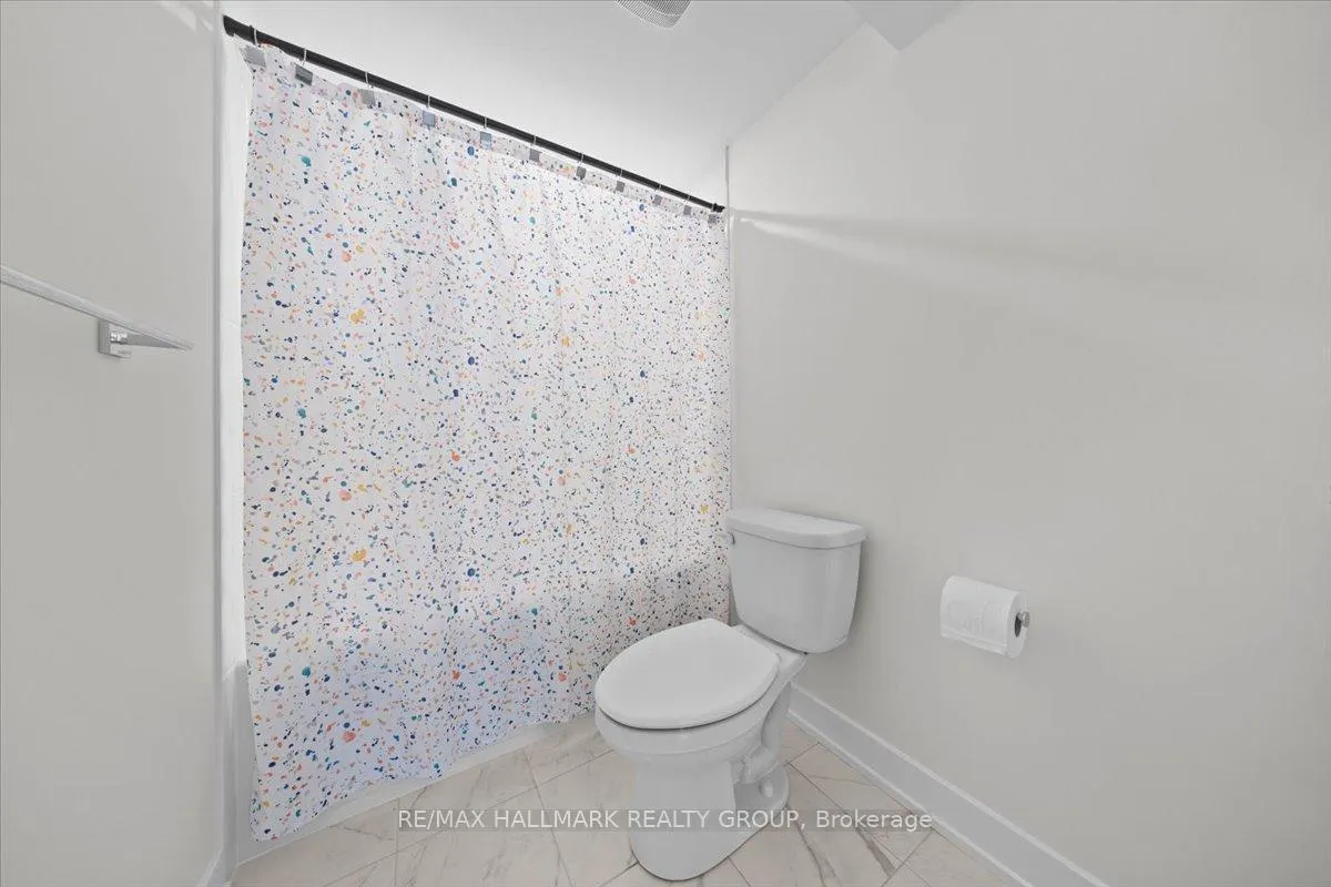 Photo 16 of Unit B, 525 Tahoe Heights, Ottawa, Leitrim — HOMEH