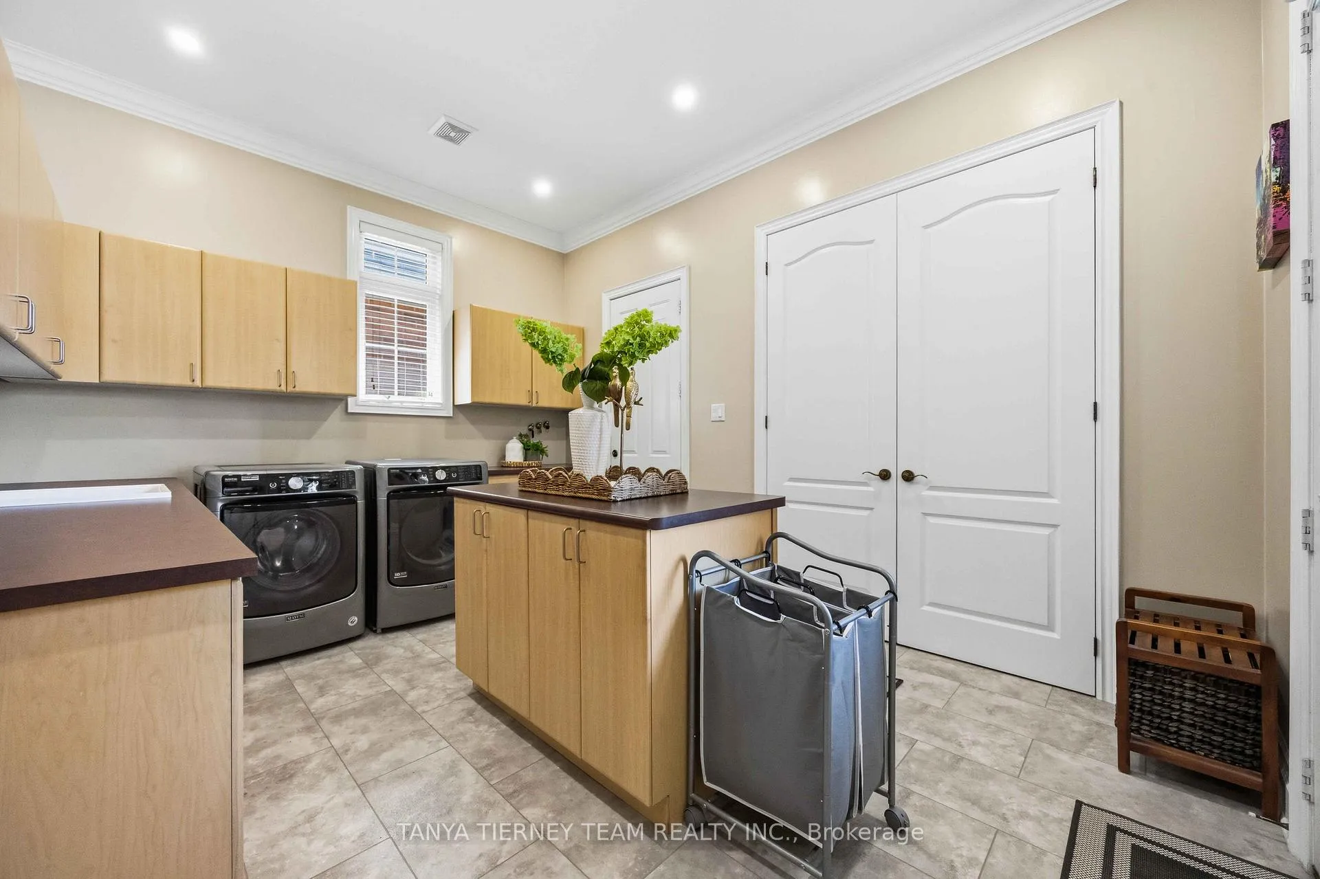 Photo 27 of 25 Montana Crescent, Whitby, Brooklin — HOMEH