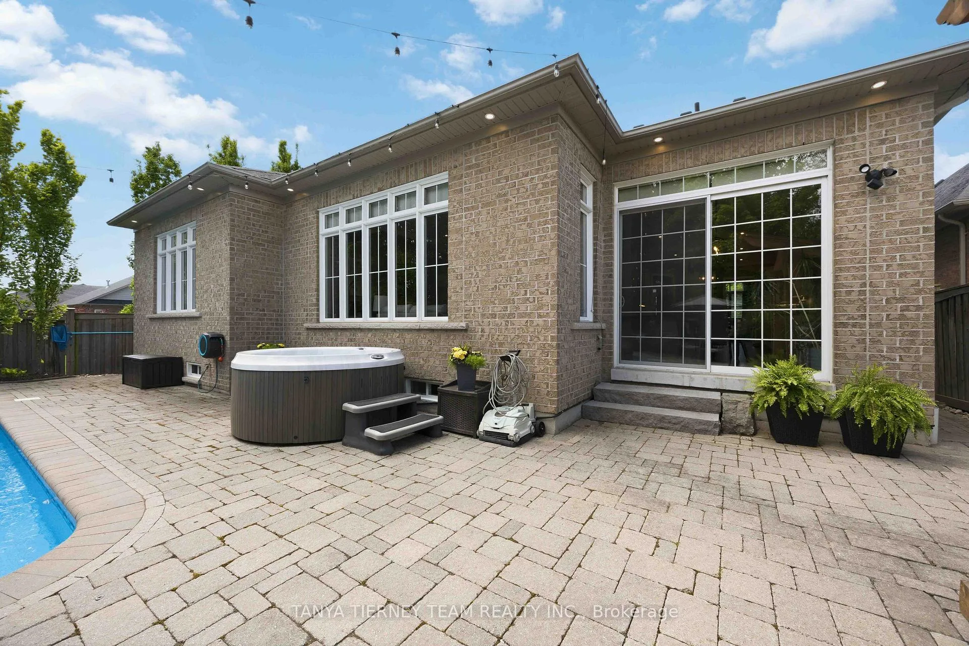 Photo 45 of 25 Montana Crescent, Whitby, Brooklin — HOMEH