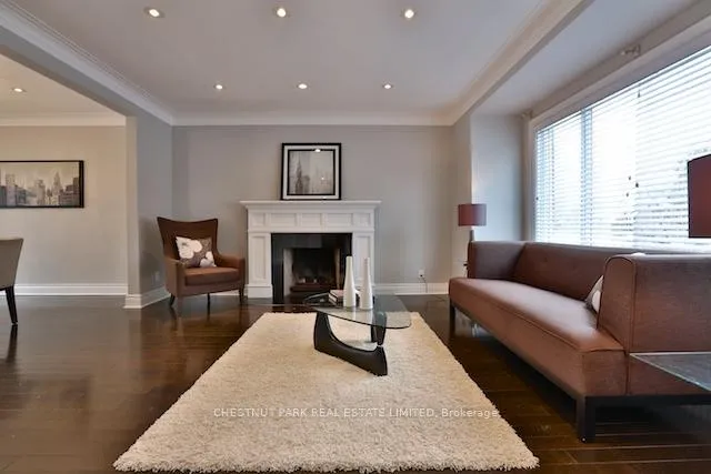 Photo 4 of 54 Brookview Drive, Toronto, Englemount-Lawrence — HOMEH