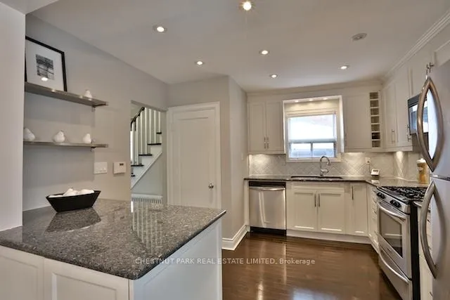 Photo 15 of 54 Brookview Drive, Toronto, Englemount-Lawrence — HOMEH