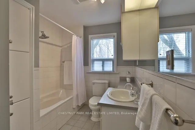 Photo 25 of 54 Brookview Drive, Toronto, Englemount-Lawrence — HOMEH