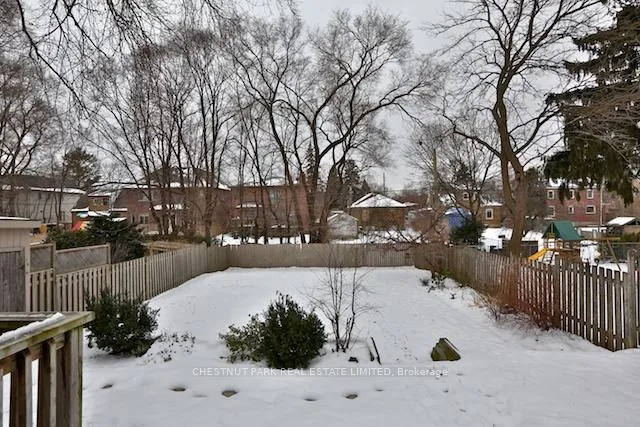 Photo 32 of 54 Brookview Drive, Toronto, Englemount-Lawrence — HOMEH