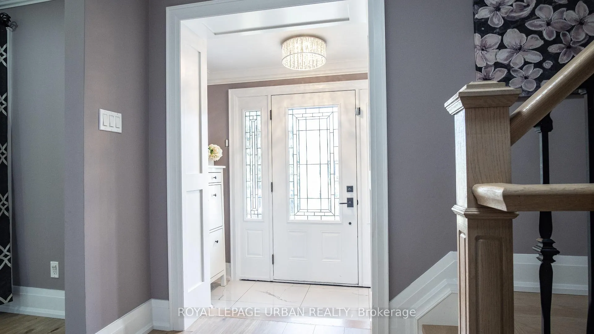 Photo 2 of 4 Deerfield Crescent, Brampton, Southgate — HOMEH