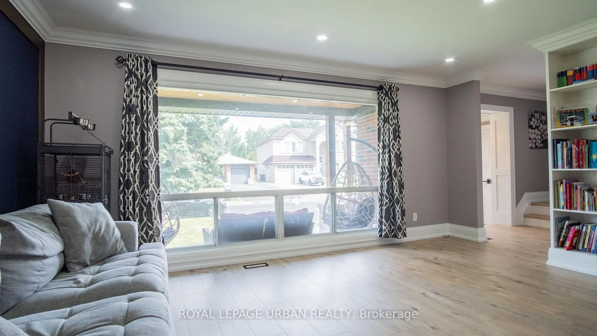 Photo 5 of 4 Deerfield Crescent, Brampton, Southgate — HOMEH
