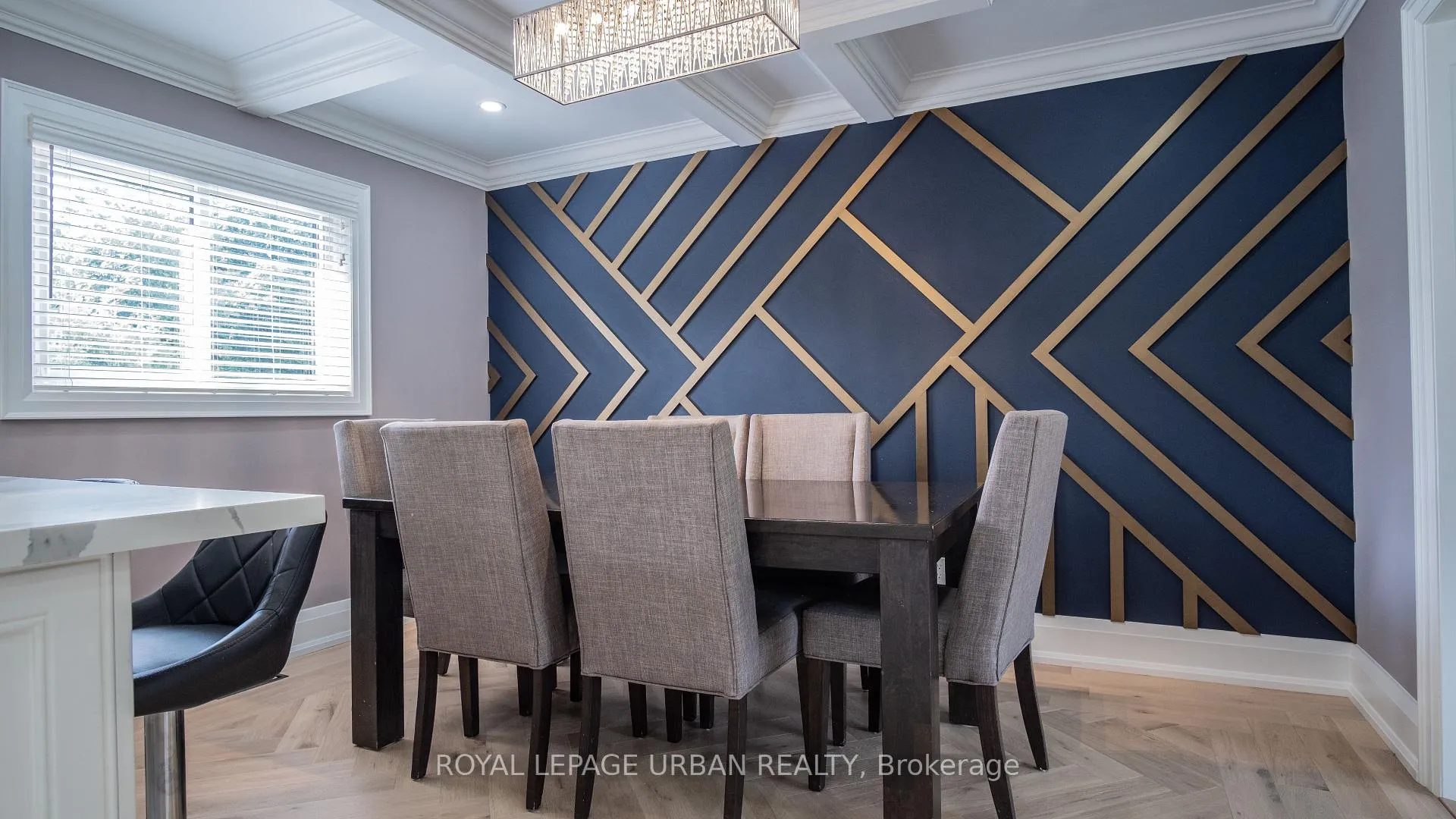 Photo 8 of 4 Deerfield Crescent, Brampton, Southgate — HOMEH