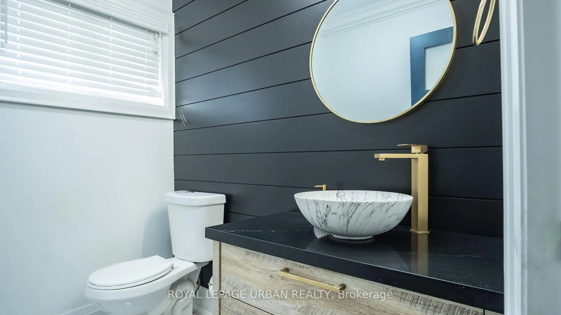 Photo 17 of 4 Deerfield Crescent, Brampton, Southgate — HOMEH