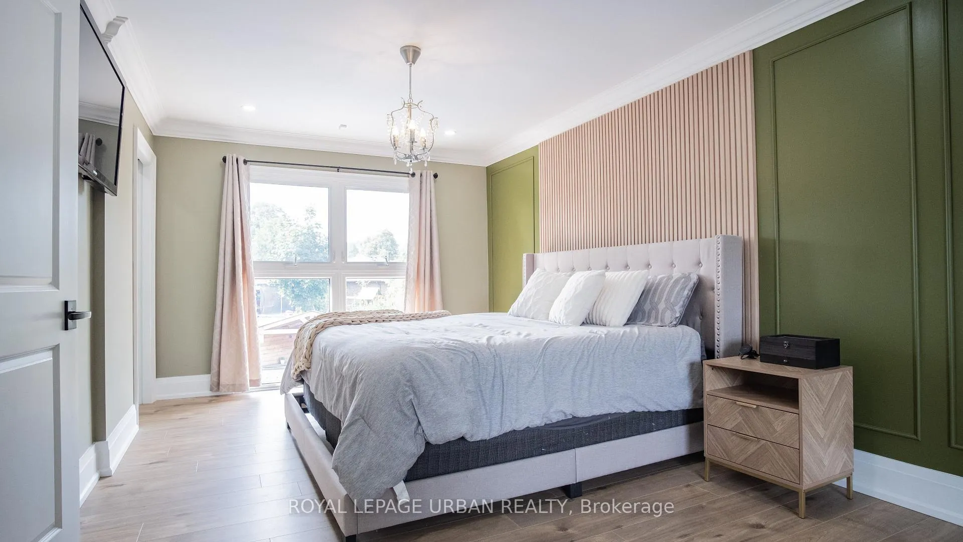 Photo 19 of 4 Deerfield Crescent, Brampton, Southgate — HOMEH