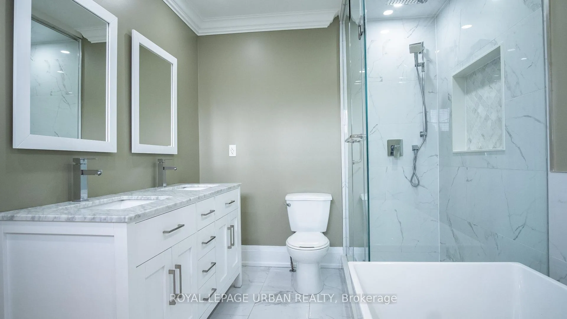 Photo 24 of 4 Deerfield Crescent, Brampton, Southgate — HOMEH