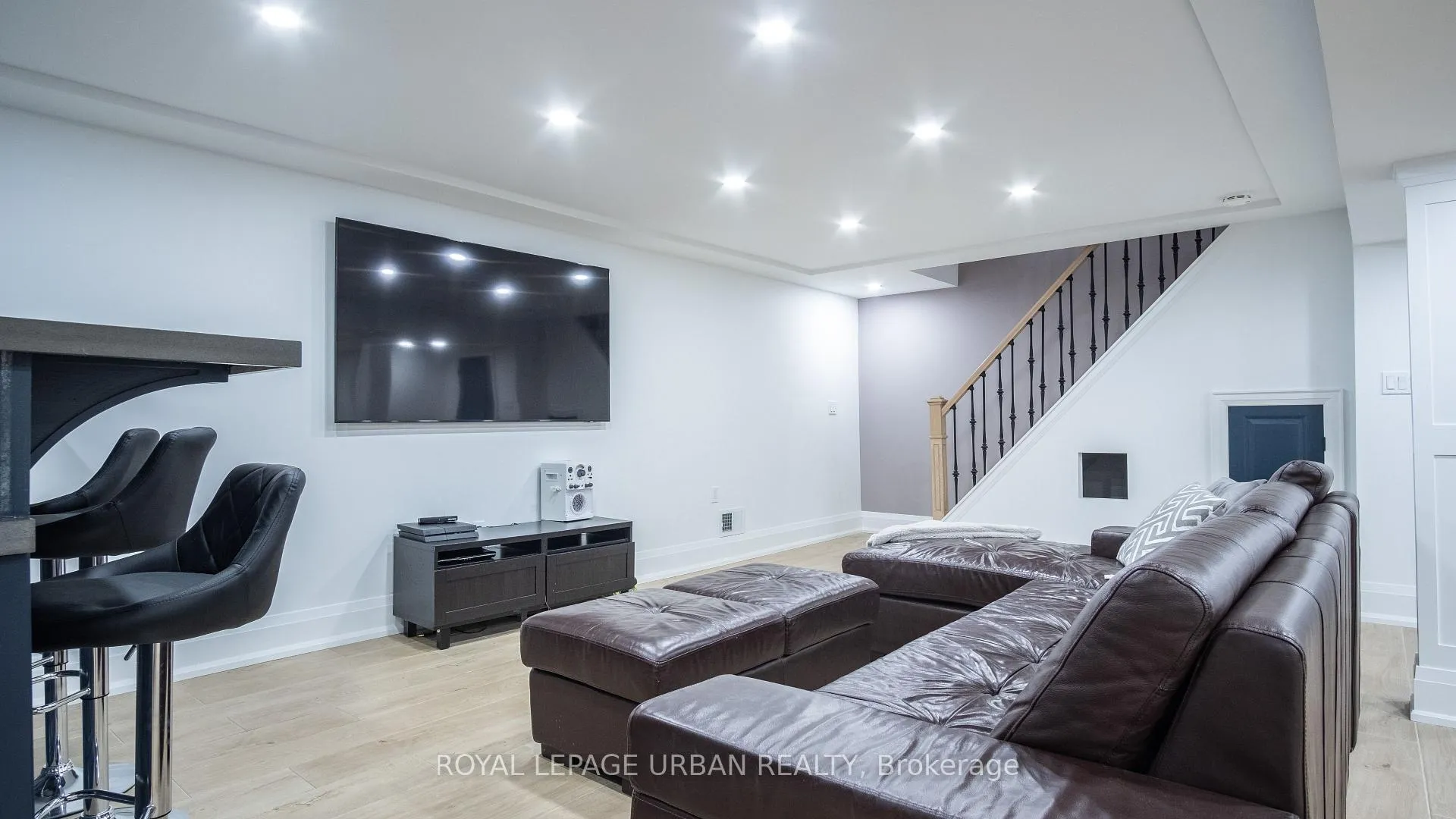Photo 38 of 4 Deerfield Crescent, Brampton, Southgate — HOMEH