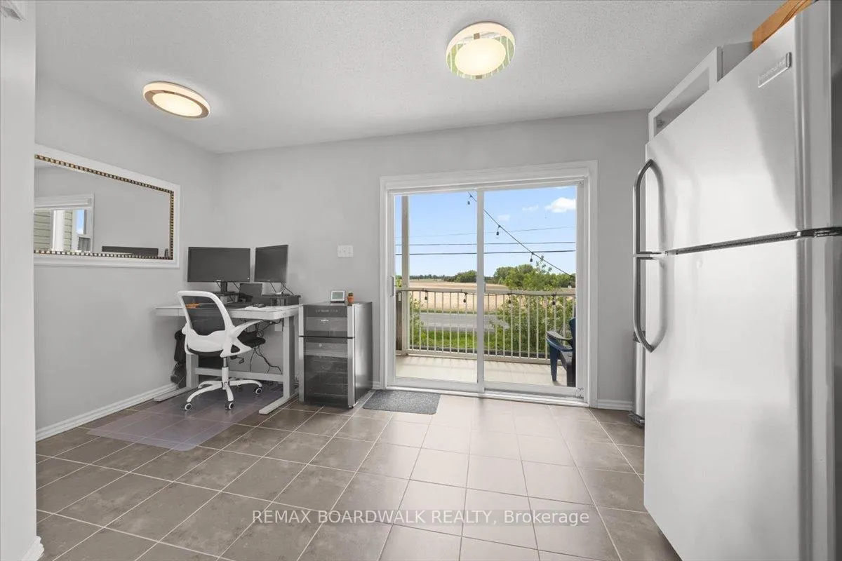 Photo 8 of 366 Crownridge Drive, Ottawa, Kanata - Emerald Meadows/Trailwest — HOMEH