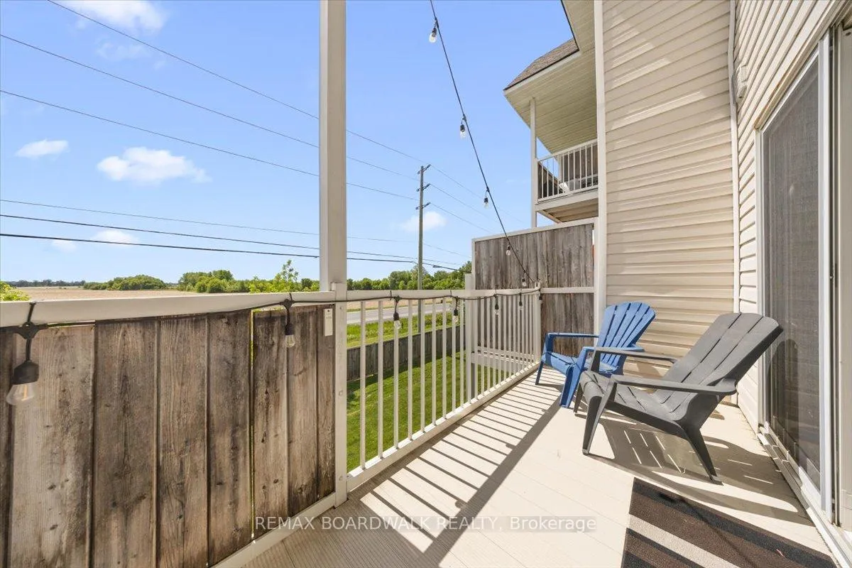Photo 12 of 366 Crownridge Drive, Ottawa, Kanata - Emerald Meadows/Trailwest — HOMEH