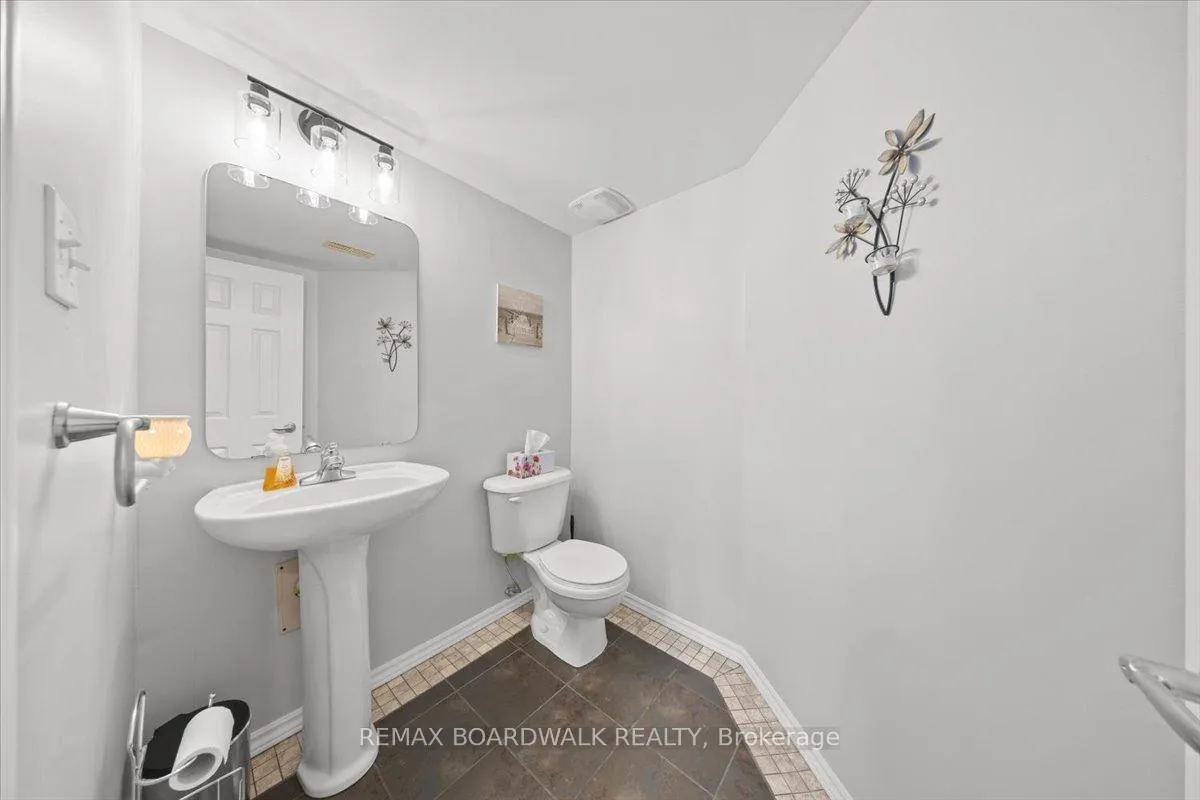 Photo 15 of 366 Crownridge Drive, Ottawa, Kanata - Emerald Meadows/Trailwest — HOMEH