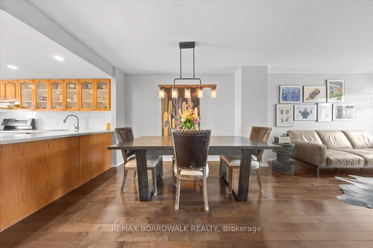 Photo 18 of 366 Crownridge Drive, Ottawa, Kanata - Emerald Meadows/Trailwest — HOMEH