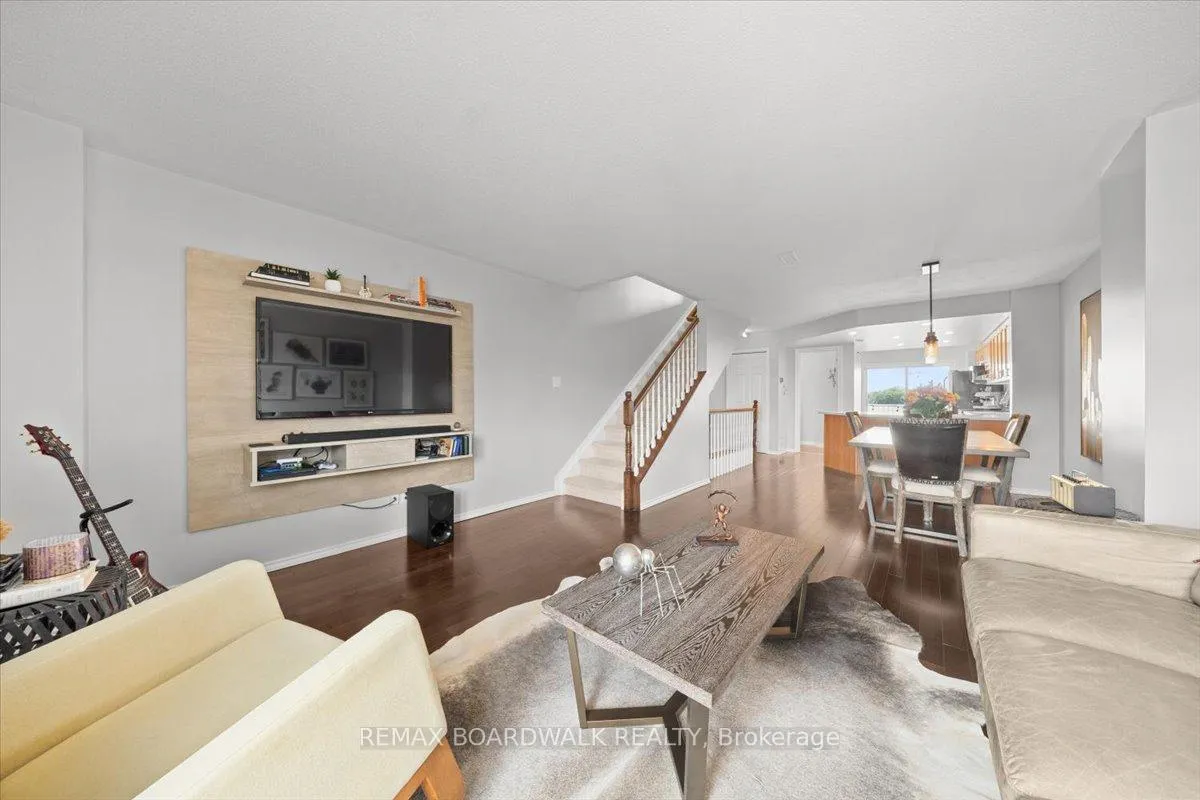 Photo 22 of 366 Crownridge Drive, Ottawa, Kanata - Emerald Meadows/Trailwest — HOMEH