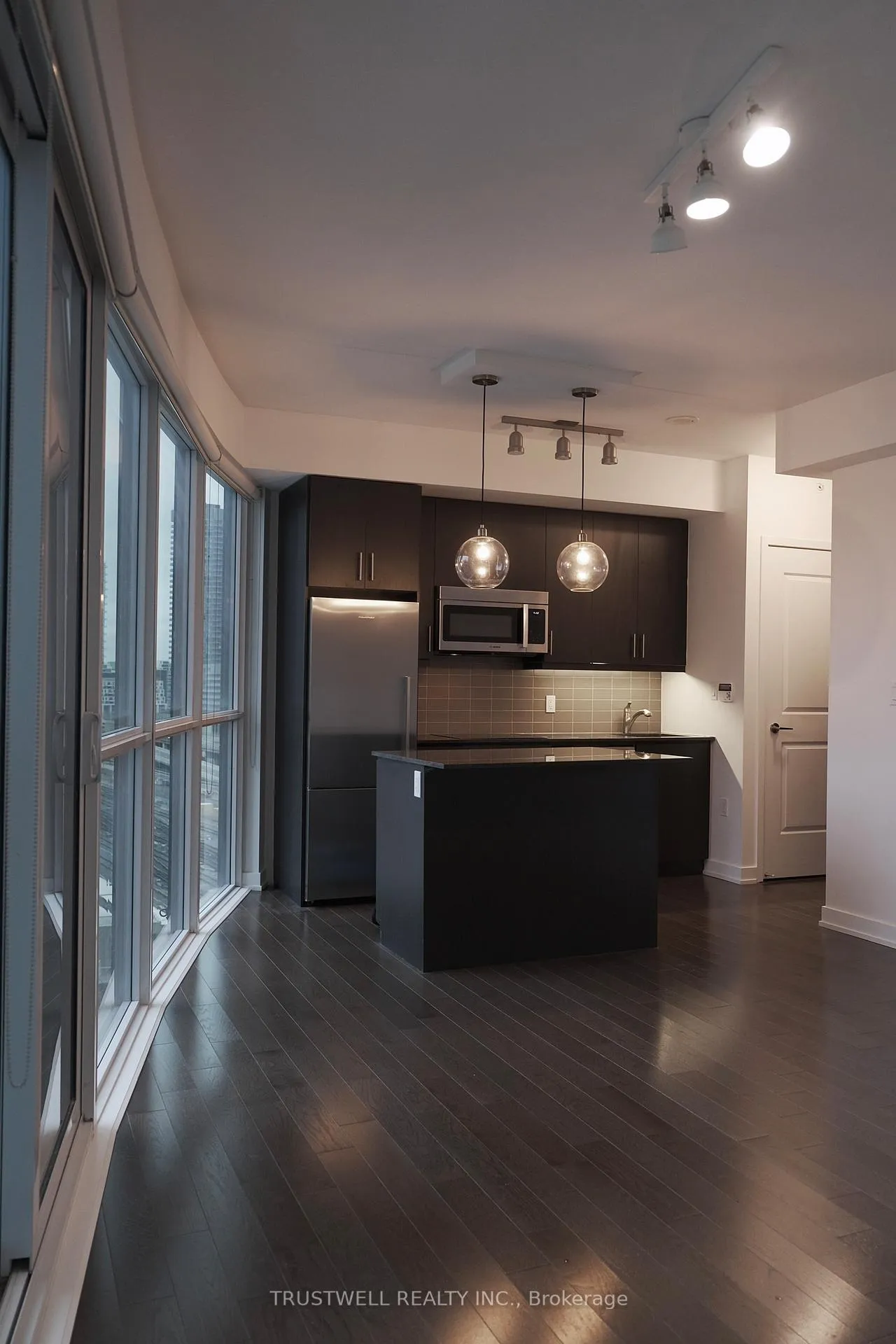 Photo 1 of Unit 1105, 1 The Esplanade, Toronto, Waterfront Communities — HOMEH