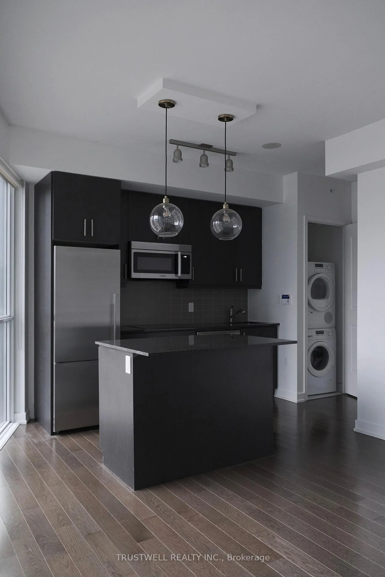 Photo 3 of Unit 1105, 1 The Esplanade, Toronto, Waterfront Communities — HOMEH