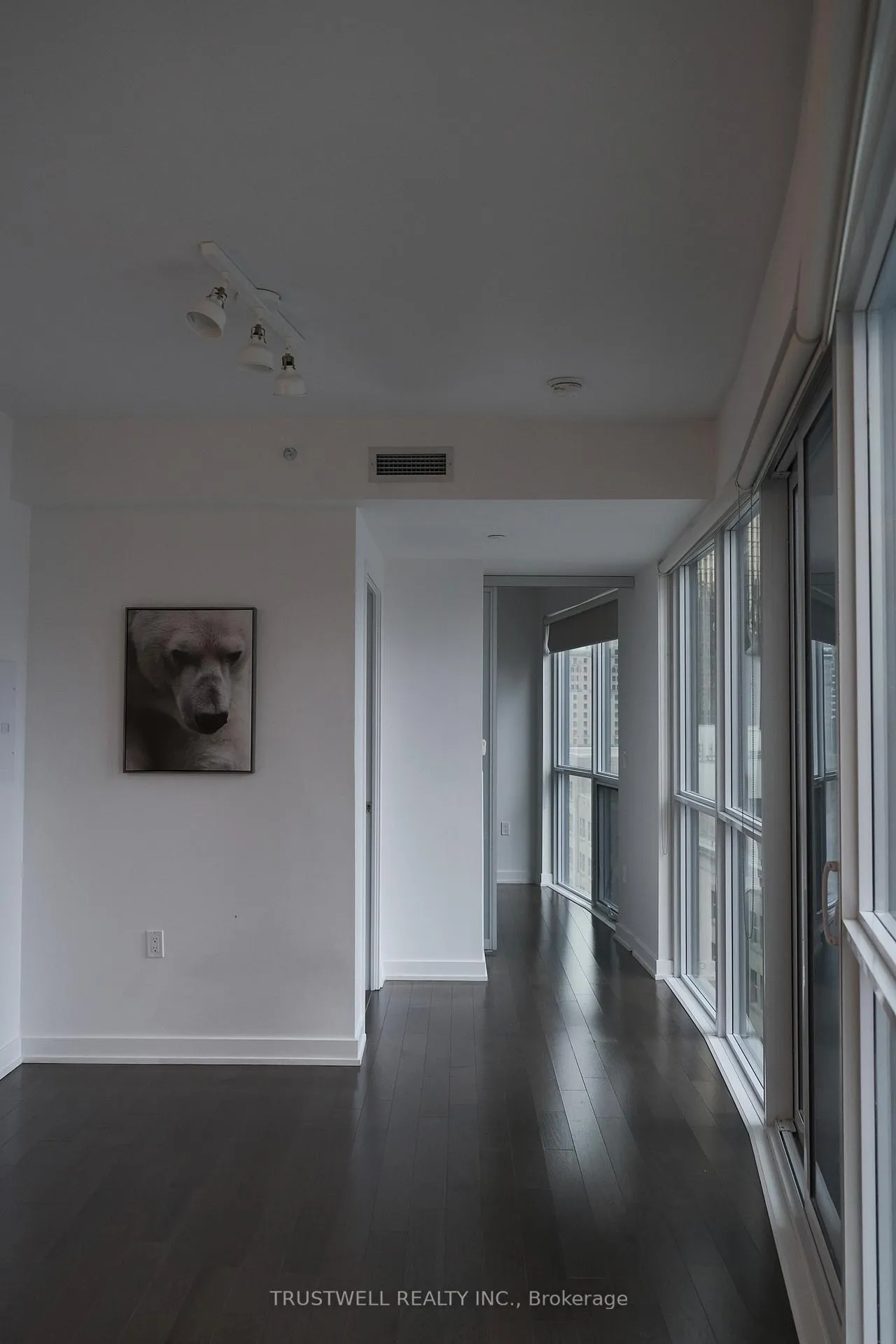 Photo 7 of Unit 1105, 1 The Esplanade, Toronto, Waterfront Communities — HOMEH