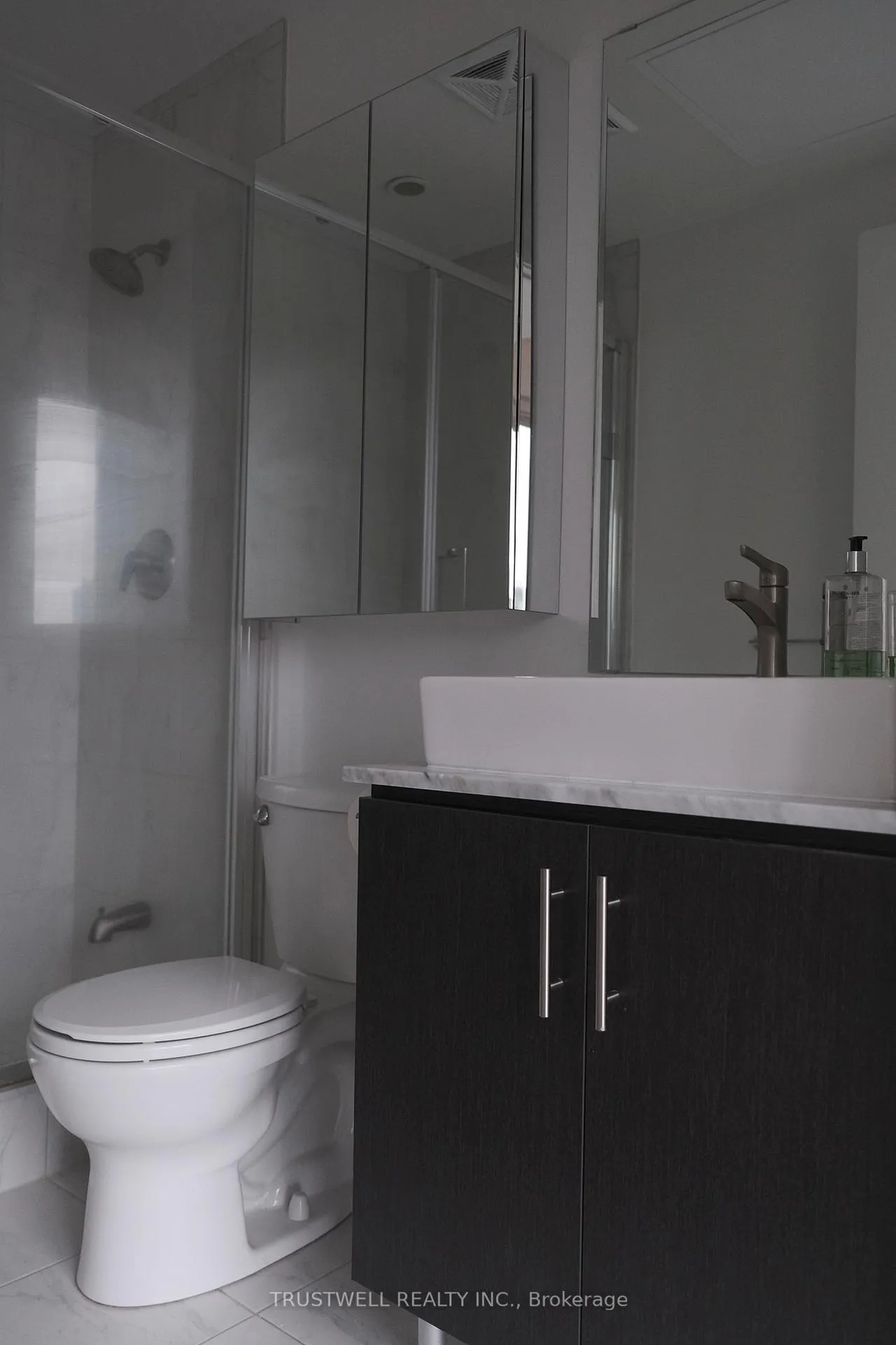 Photo 15 of Unit 1105, 1 The Esplanade, Toronto, Waterfront Communities — HOMEH