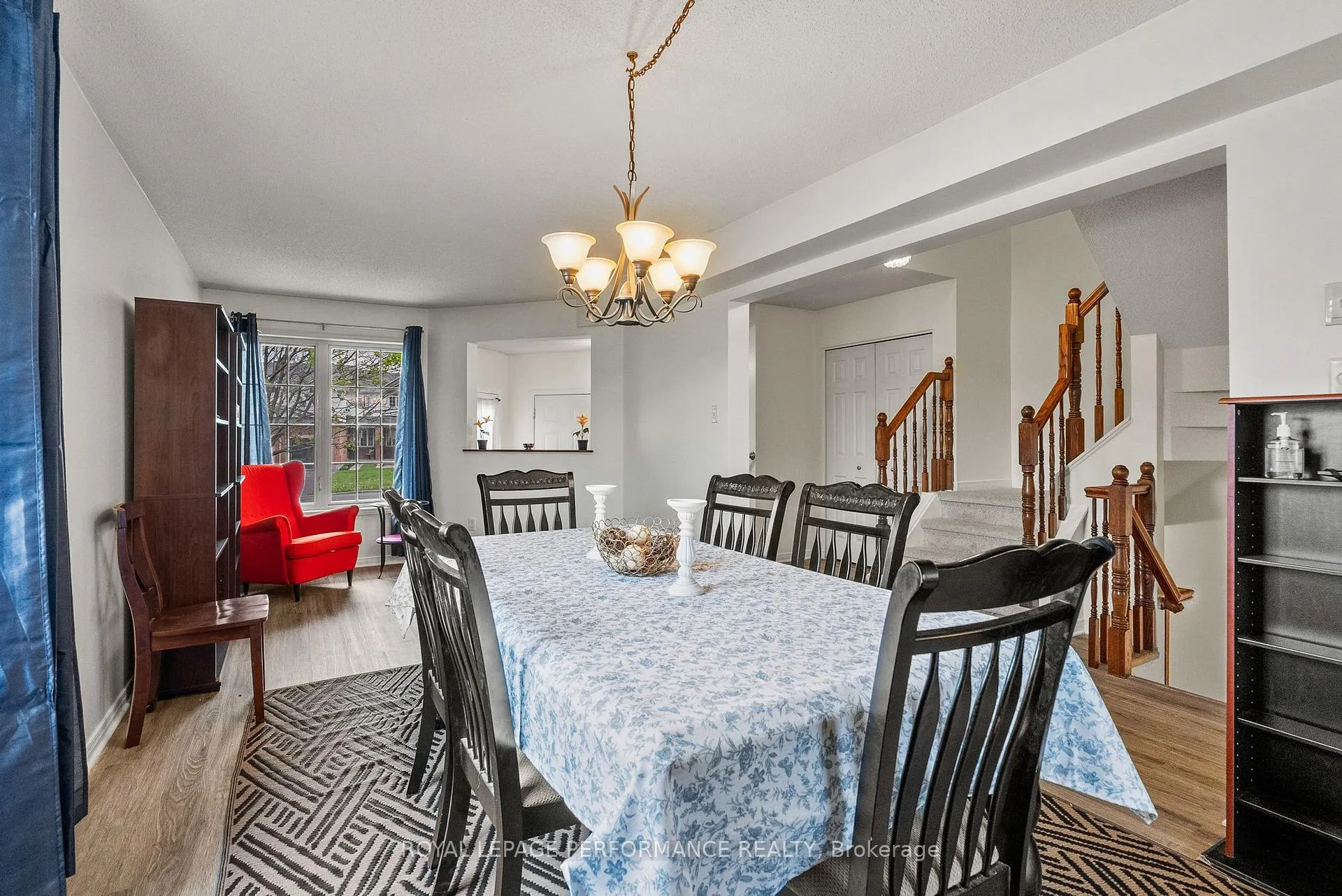 Photo 6 of 1071 Brasseur Crescent, Ottawa, Fallingbrook/Gardenway South — HOMEH