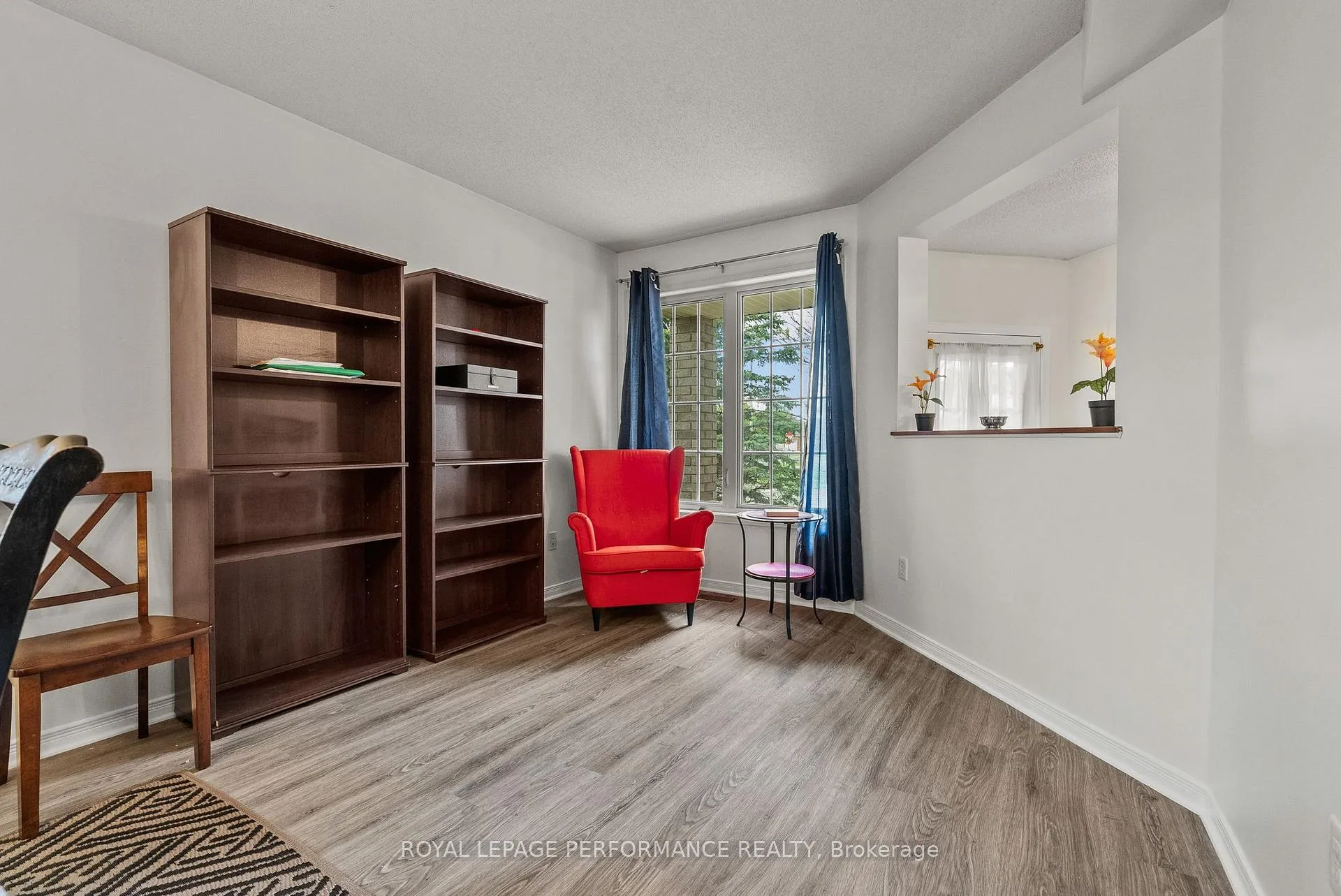 Photo 7 of 1071 Brasseur Crescent, Ottawa, Fallingbrook/Gardenway South — HOMEH
