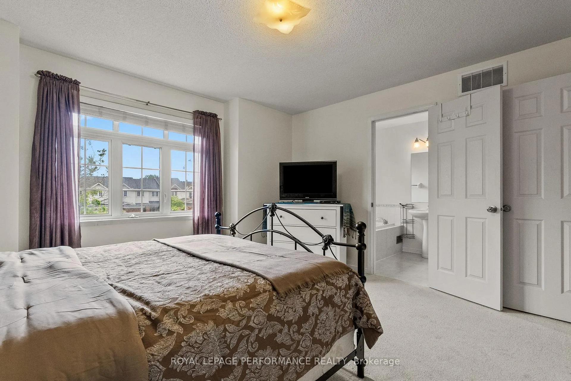 Photo 16 of 1071 Brasseur Crescent, Ottawa, Fallingbrook/Gardenway South — HOMEH