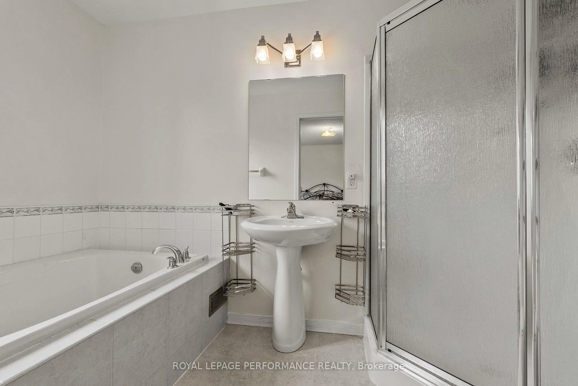 Photo 17 of 1071 Brasseur Crescent, Ottawa, Fallingbrook/Gardenway South — HOMEH