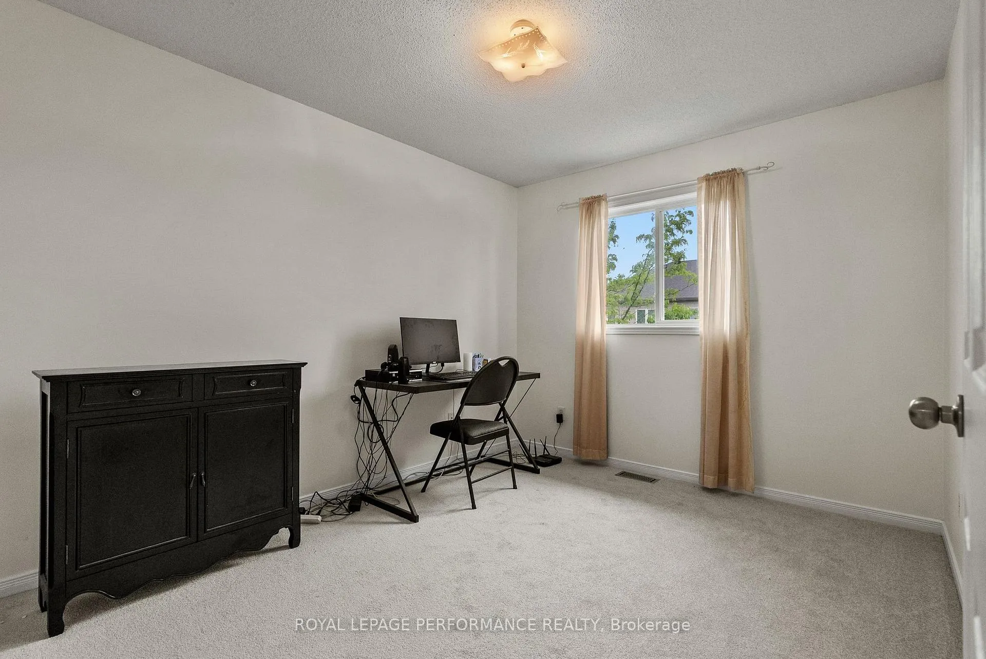 Photo 18 of 1071 Brasseur Crescent, Ottawa, Fallingbrook/Gardenway South — HOMEH