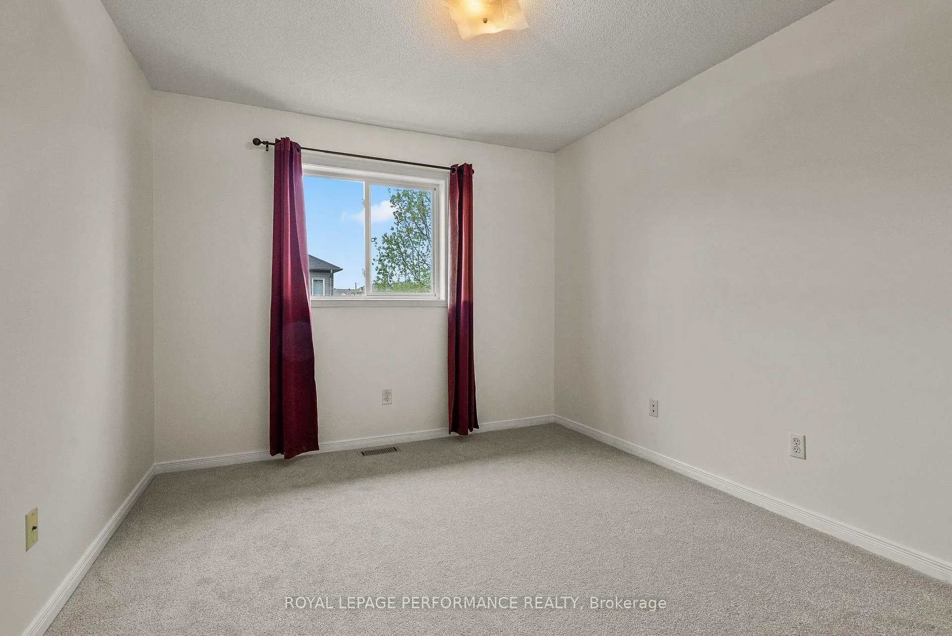 Photo 20 of 1071 Brasseur Crescent, Ottawa, Fallingbrook/Gardenway South — HOMEH