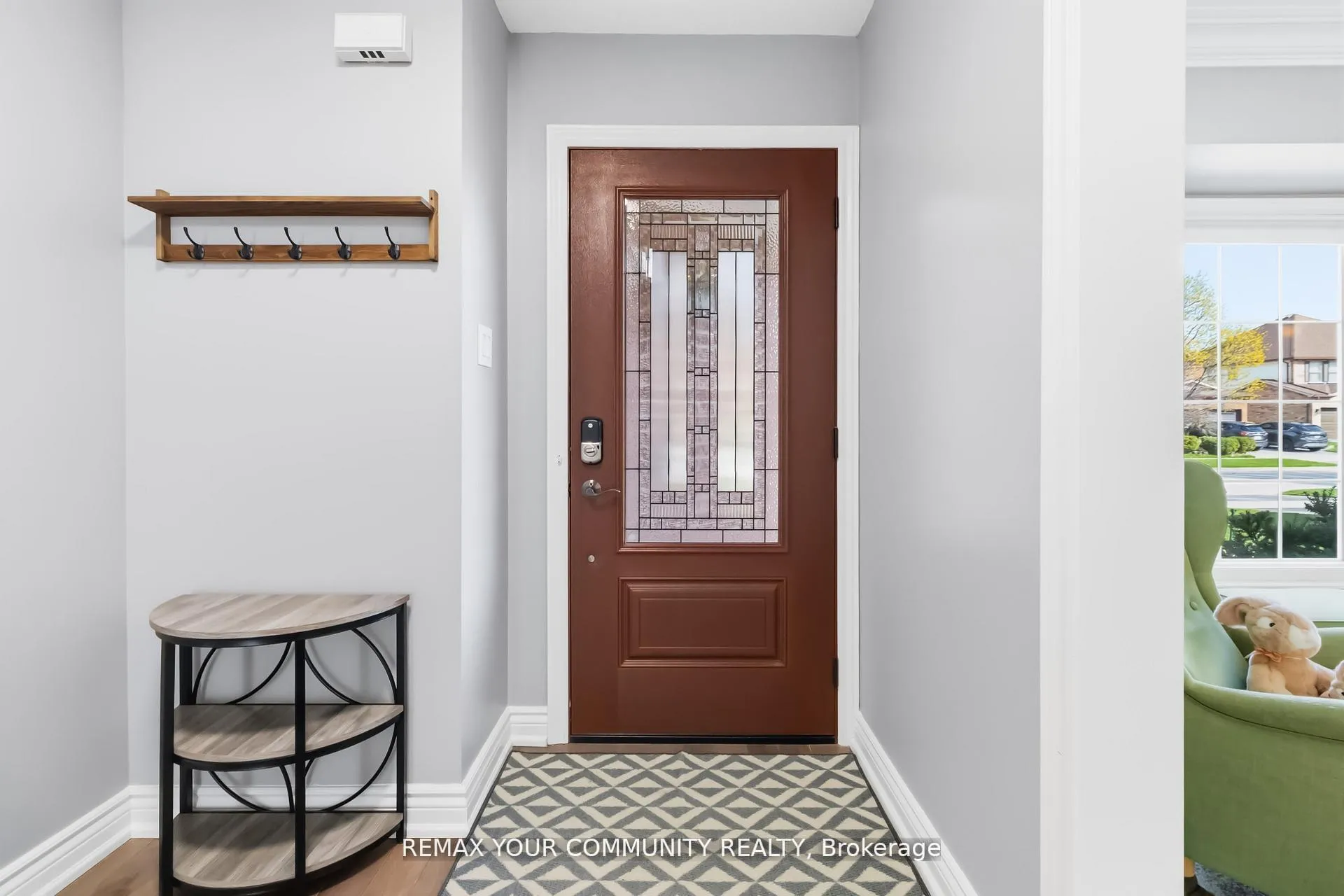 Photo 4 of 4184 Vermont Crescent, Burlington, Rose — HOMEH