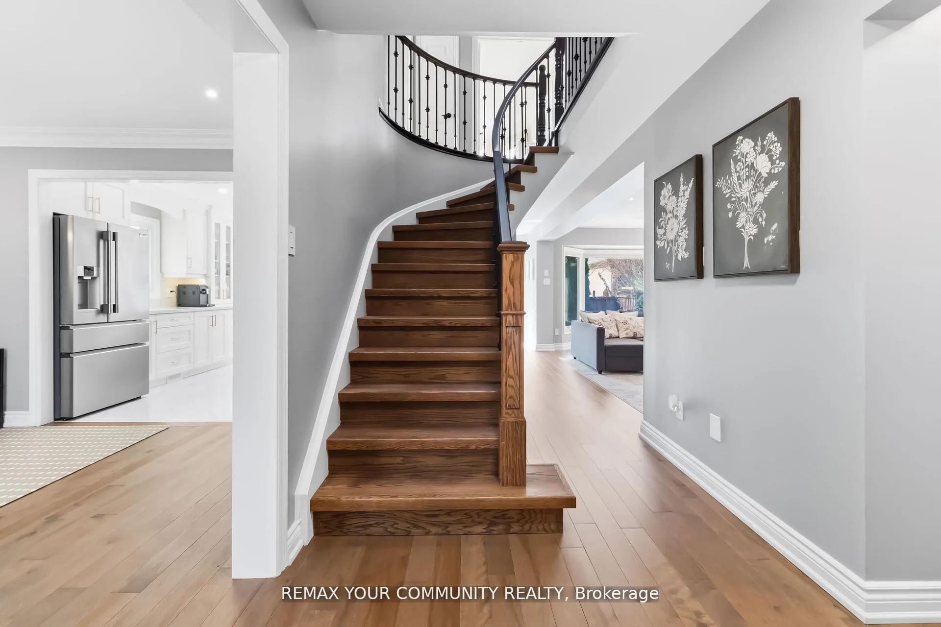 Photo 5 of 4184 Vermont Crescent, Burlington, Rose — HOMEH