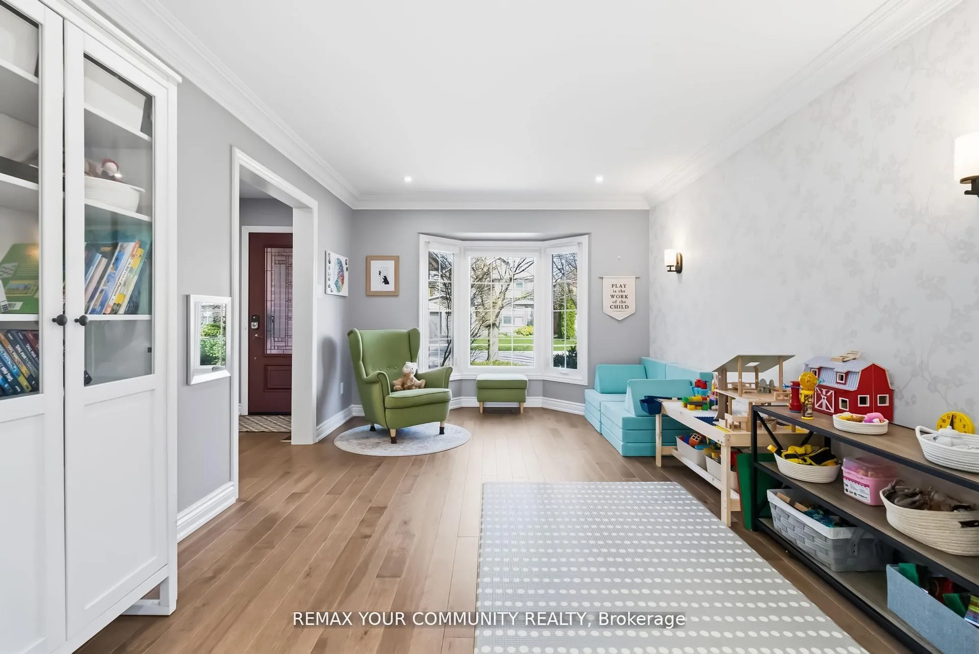 Photo 16 of 4184 Vermont Crescent, Burlington, Rose — HOMEH