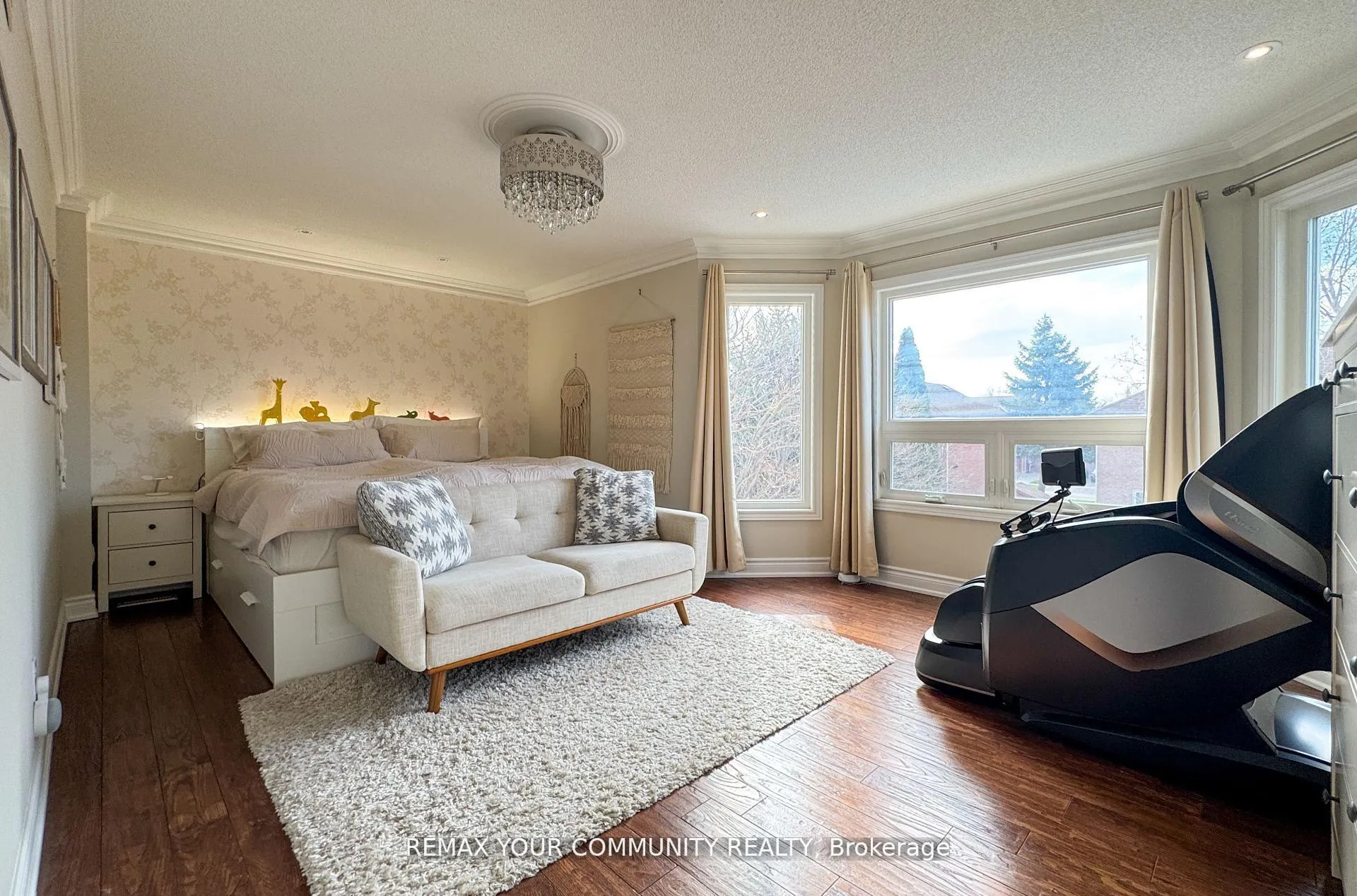 Photo 20 of 4184 Vermont Crescent, Burlington, Rose — HOMEH