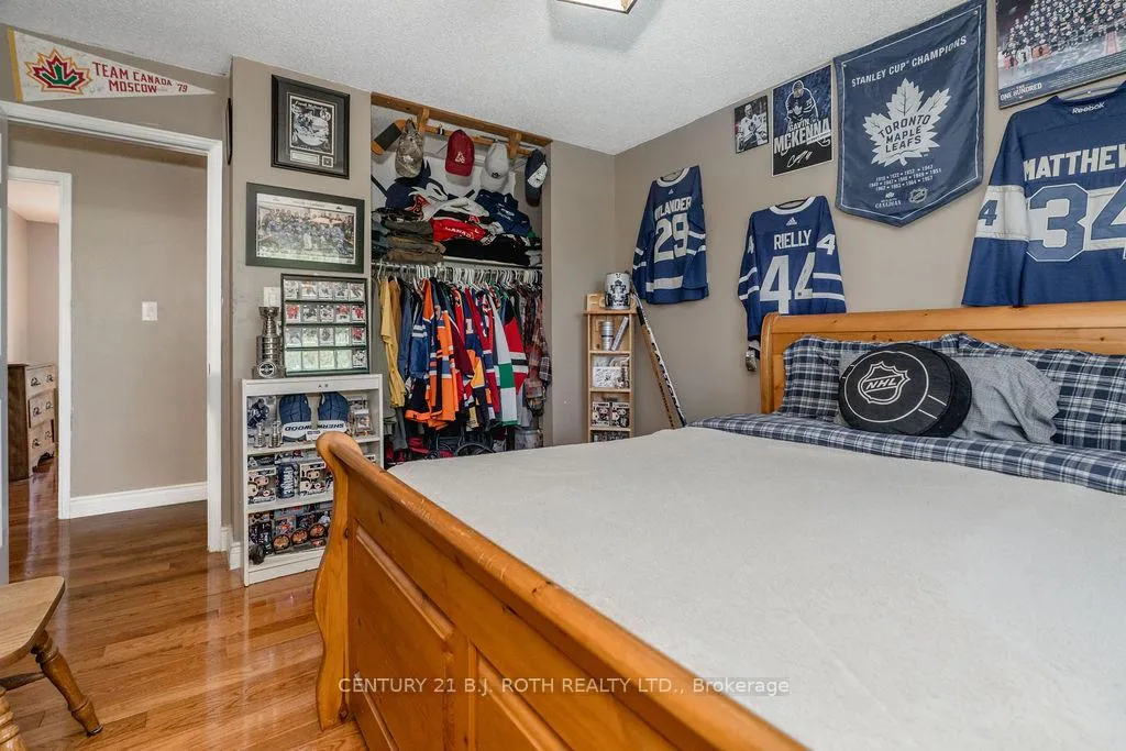 Photo 19 of 2823 Small Street, Innisfil, Stroud — HOMEH