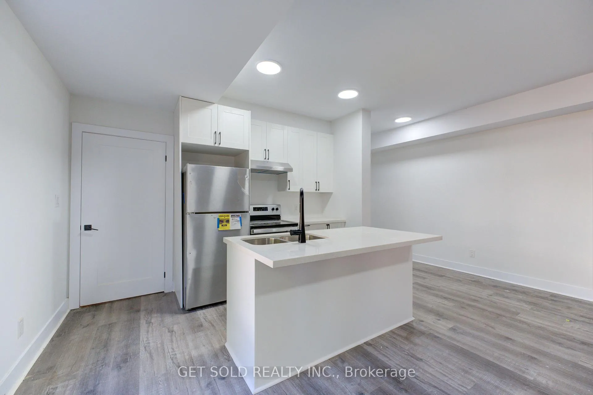 Photo 4 of Unit 5, 6701 Thorold Stone Road, Niagara Falls, Stamford — HOMEH