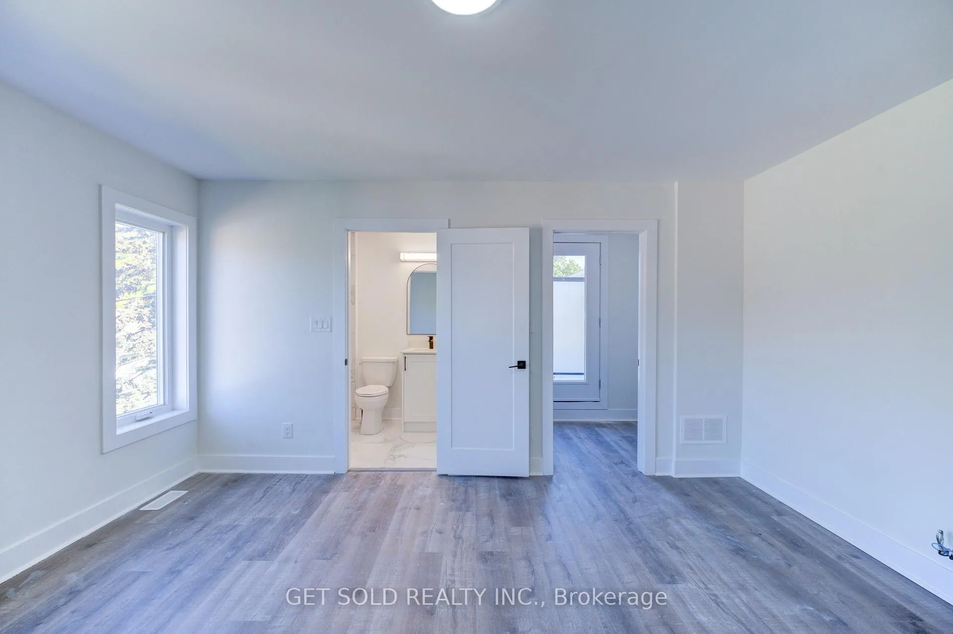 Photo 13 of Unit 5, 6701 Thorold Stone Road, Niagara Falls, Stamford — HOMEH